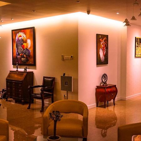 Апартаменты The Penthouse Above Sea Дехивала-Маунт-Лавиния Экстерьер фото