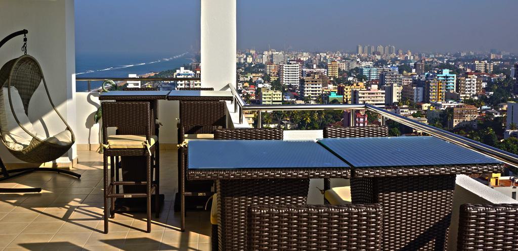 Апартаменты The Penthouse Above Sea Дехивала-Маунт-Лавиния Экстерьер фото